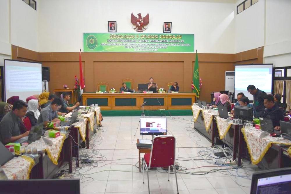 29. Berkejaran dengan Waktu PTA Bengkulu Adakan Sosialisasi 9 Aplikasi Unggulan Ditjen Badilag 1