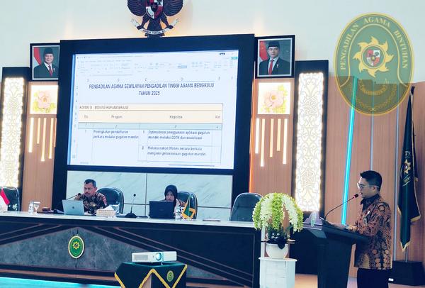 11 JAJARAN PIMPINAN PA BINTUHAN IKUTI RAKERDA PENGADILAN AGAMA SEWILAYAH PTA BENGKULU TAHUN 2025