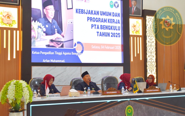11 JAJARAN PIMPINAN PA BINTUHAN IKUTI RAKERDA PENGADILAN AGAMA SEWILAYAH PTA BENGKULU TAHUN 20253