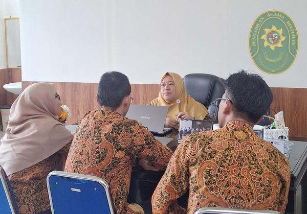 122 SEKRETARIS PA BINTUHAN MATANGKAN LANGKAH AKHIR TAHUN 20253