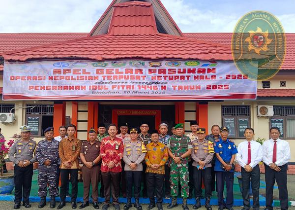 32 KETUA PENGADILAN AGAMA BINTUHAN IKUTI APEL GELAR PASUKAN OPERASI KETUPAT NALA 2025 