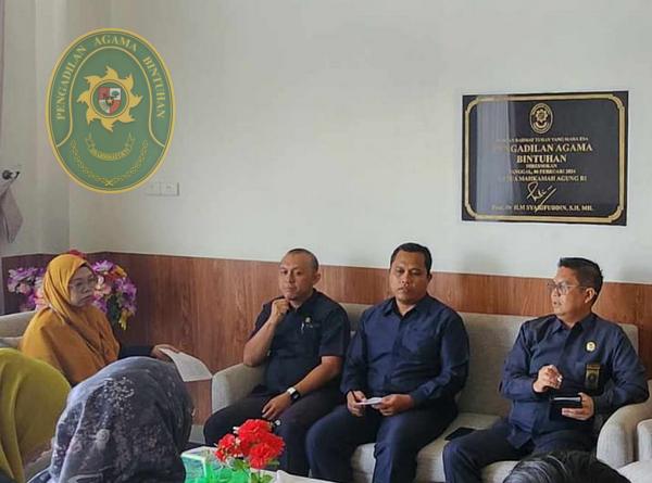 37 KEPANITERAAN PA BINTUHAN SELENGGARAKAN RAPAT MONEV CAPAIAN KINERJA TRIWULAN I2