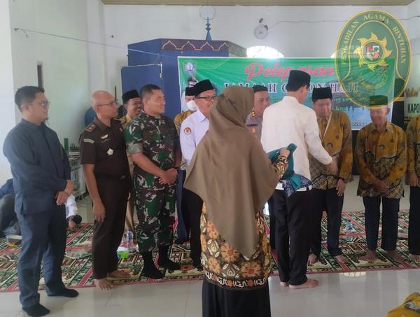 46 PA BINTUHAN HADIRI PELEPASAN CALON JEMAAH HAJI KAUR3