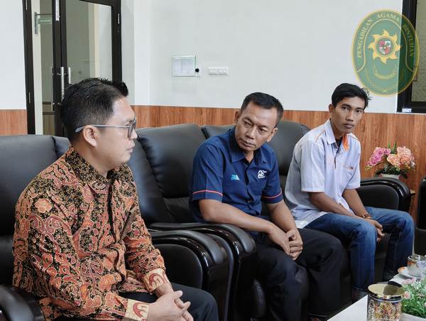 48 PENGADILAN AGAMA BINTUHAN DAN PT POS CABANG BINTUHAN SELENGGARAKAN RAPAT MONEV KINERJA2