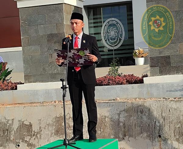 57 PENGADILAN AGAMA BINTUHAN LAKSANAKAN UPACARA HARI PANCASILA