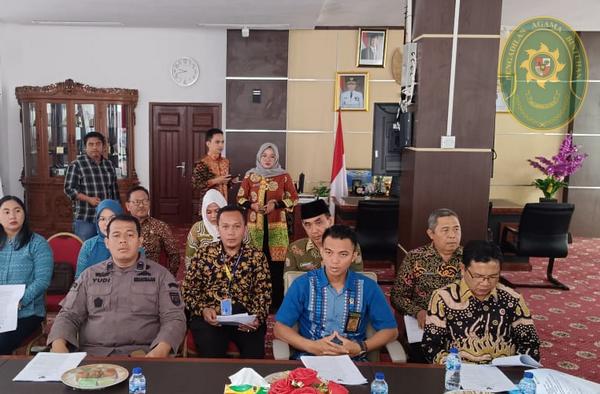 124 DUKUNG MAL PELAYANAN PUBLIK KETUA PA BINTUHAN SAKSIKAN PENANDATANGANAN PERJANJIAN KERJASAMA