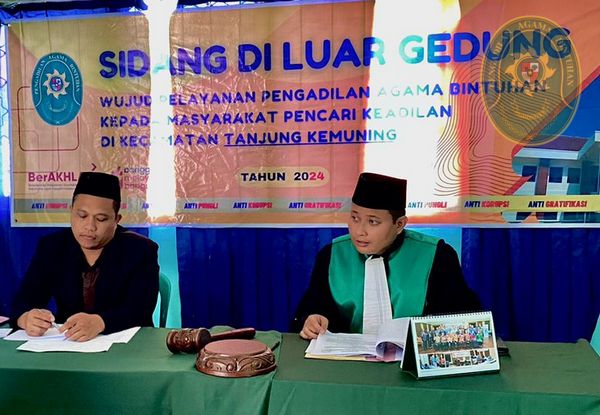 16 TERUS KOMITMEN MELAYANI MASYARAKAT PA BINTUHAN SIDANG DI LUAR GEDUNG