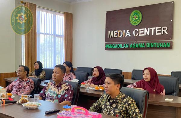 37 IKAHI CABANG BINTUHAN IKUTI PUNCAK HUT KE 71 DI PENGADILAN AGAMA BINTUHAN