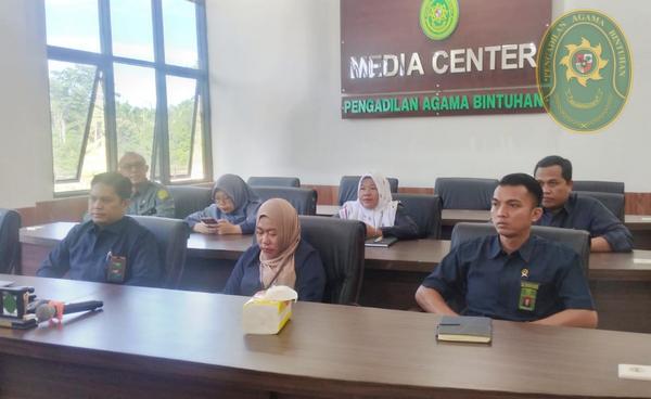 4 RUTIN PTA BENGKULU LAKSANAKAN PEMBINAAN TENAGA TEKNIS PERADILAN