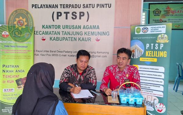 51 BERIKAN KEMUDAHAN BAGI MASYARAKAT PA BINTUHAN SIDANG DI LUAR GEDUNG2