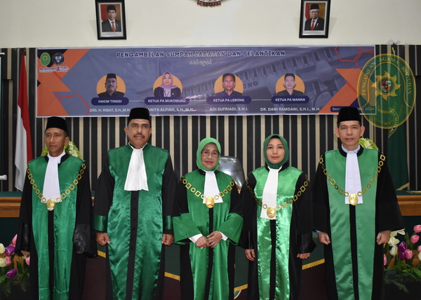 55 KETUA PA BINTUHAN HADIRI PELANTIKAN DAN PENGAMBILAN SUMPAH HAKIM TINGGI DAN PARA KETUA PA2