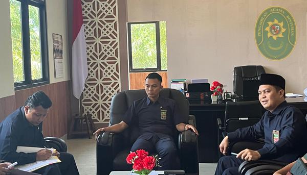 63 KOMPAK KEPANITERAAN DAN KESEKRETARIATAN LAKSANAKAN RAPAT MONEV BULAN JUNI