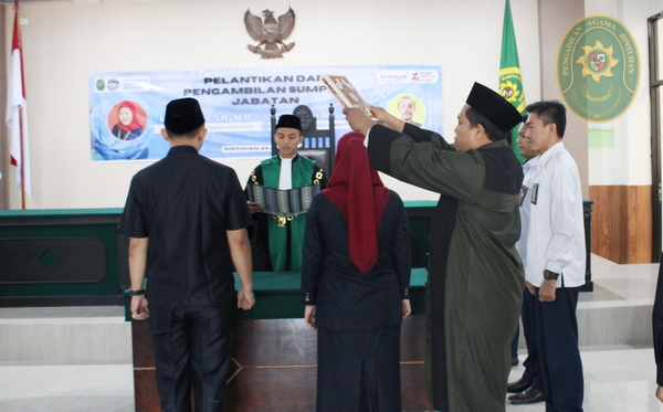 65 KETUA PA BINTUHAN LANTIK PANITERA PENGGANTI DAN JURUSITA