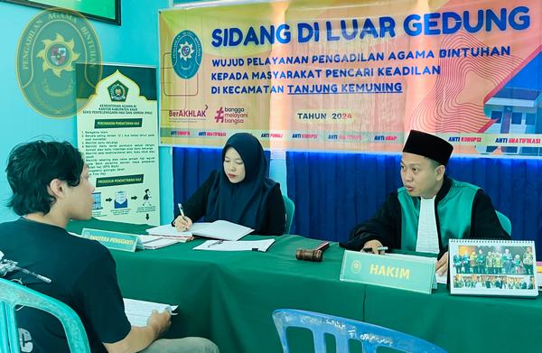 77 SIDANG DI LUAR GEDUNG PA BINTUHAN DI TANJUNG KEMUNING TERUS HADIRKAN PTSP KELILING2