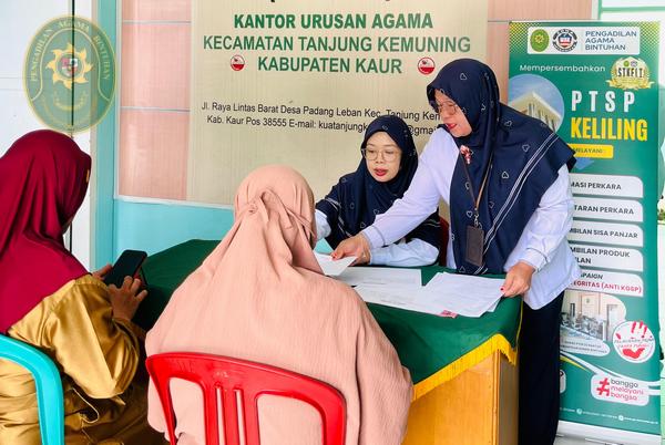 77 SIDANG DI LUAR GEDUNG PA BINTUHAN DI TANJUNG KEMUNING TERUS HADIRKAN PTSP KELILING3
