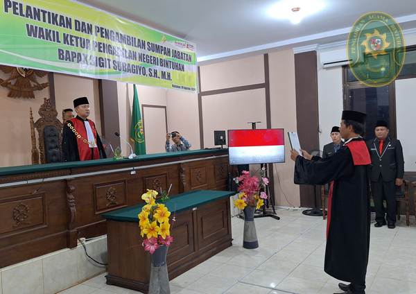 79 KETUA PENGADILAN AGAMA BINTUHAN HADIRI PELANTIKAN DAN PENGAMBILAN SUMPAH WAKIL KETUA PN BINTUHAN3