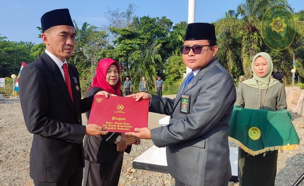 84 PENGADILAN AGAMA BINTUHAN SELENGGARAKAN UPACARA HUT KEMERDAKAAN RI KE 794