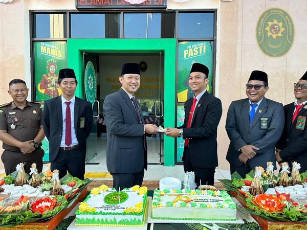 86 PENGADILAN AGAMA BINTUHAN RAYAKAN ULANG TAHUN MAHKAMAH AGUNG RI KE 79 PERADILAN TANGGUH INDONESIA MAJU7