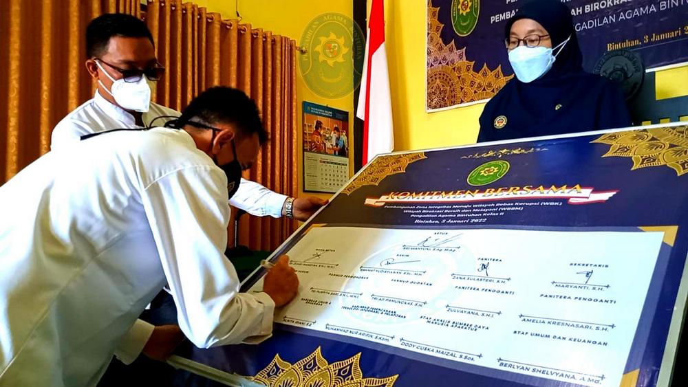 Berita Awal Tahun Perbaharui Komitmen