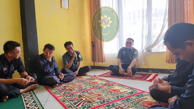 33. SABAR DALAM BENTUK APAPUN UJIAN 2