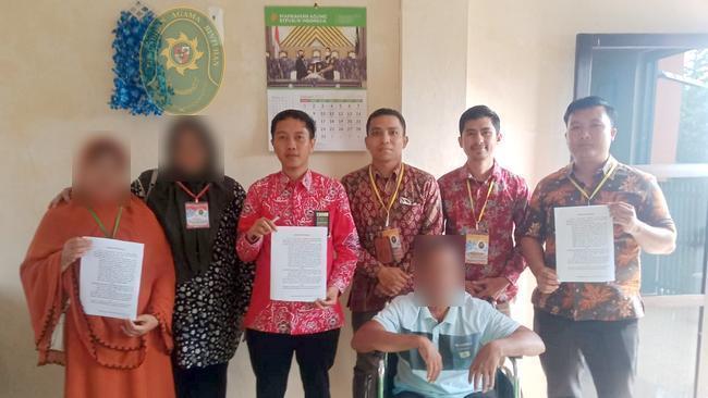 44. AKHIR TAHUN DITUTUP DENGAN PERDAMAIAN 1