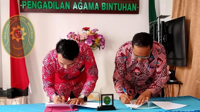 20 KETUA PN DAN PA BINTUHAN TANDA TANGANI PERJANJIAN KERJASAMA RADIUS WILAYAH