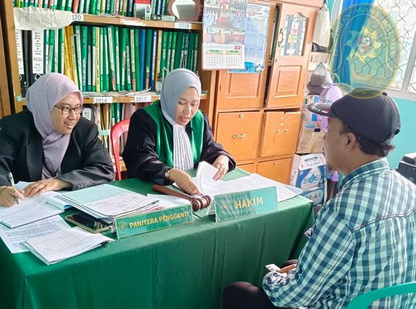 32 KOMITMEN MELAYANI MASYARAKAT PA BINTUHAN SIDANG LUAR GEDUNG DI KECAMATAN TANJUNG KEMUNING2