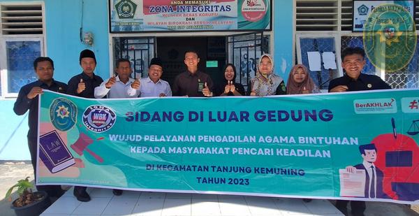 41 MAKSIMAL MELAYANI MASYARAKAT PA BINTUHAN KEMBALI SIDANG LUAR GEDUNG DI KECAMATAN TANJUNG KEMUNING1