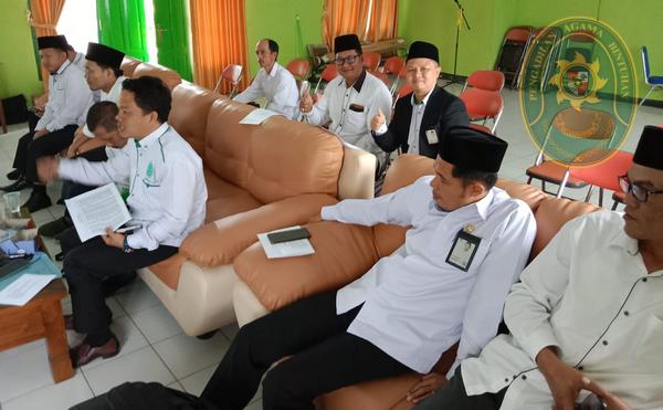 43 MATANGKAN PERSIAPAN ISBAT NIKAH TERPADU KETUA PENGADILAN AGAMA BINTUHAN RAKOR BERSAMA SELURUH KEPALA KUA23