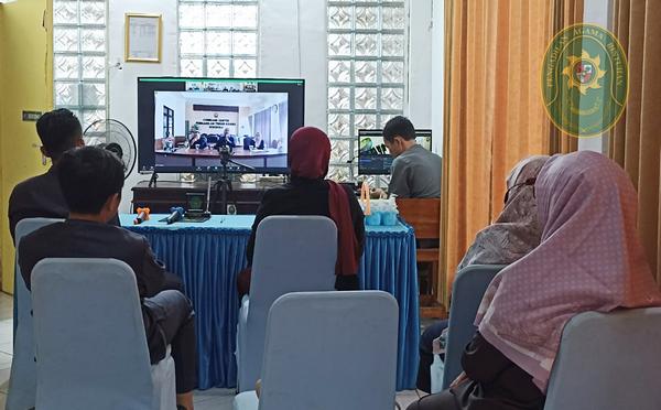 58 MATANGKAN ACARA DISKUSI HUKUM KETUA PENGADILAN AGAMA BINTUHAN IKUTI RAPAT PERSIAPAN 1