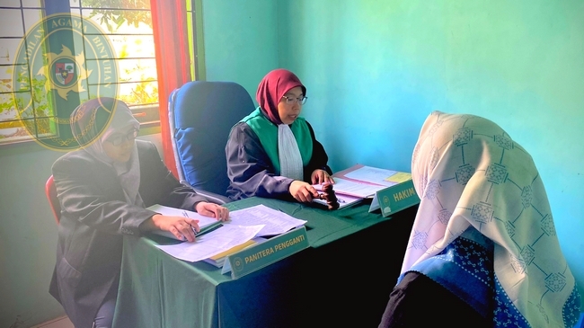 7. SIDANG DI LUAR GEDUNG PENGADILAN AGAMA BINTUHAN HADIR DI KECAMATAN PADANG GUCI HILIR1