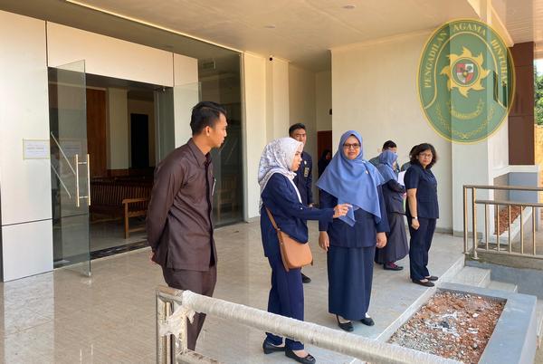80 MONITORING PEMBANGUNAN GEDUNG BIRO PERENCANAAN DAN ORGANISASI MA KUNJUNGI PA BINTUHAN