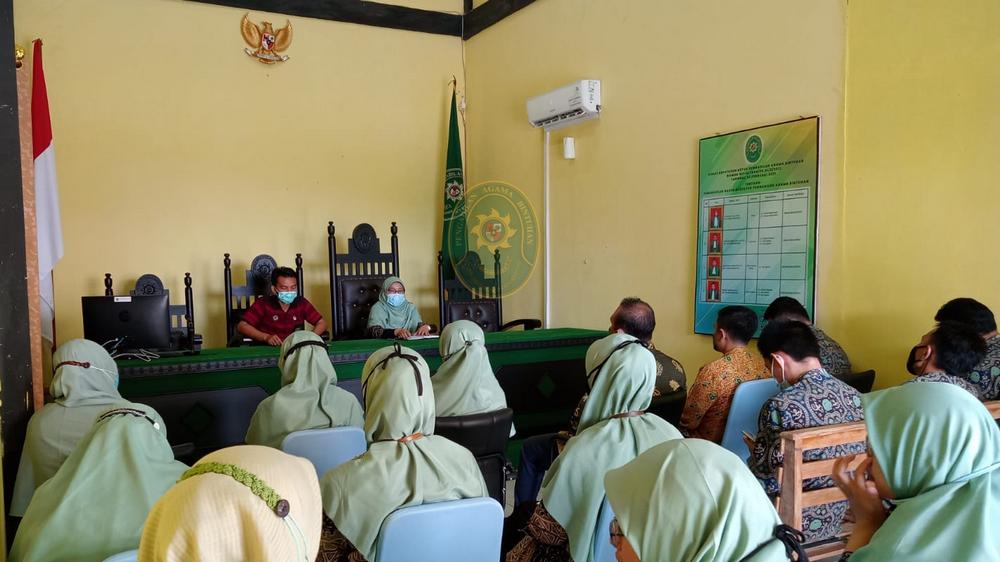 24. RAKOR OKTOBER SIAPAKAH PEGAWAI TELADAN TRIWULAN 3 2
