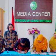 PENANDATANGANAN MEMORANDUM OF UNDERSTANDING (MOU) POS BANTUAN HUKUM PENGADILAN AGAMA BINTUHAN